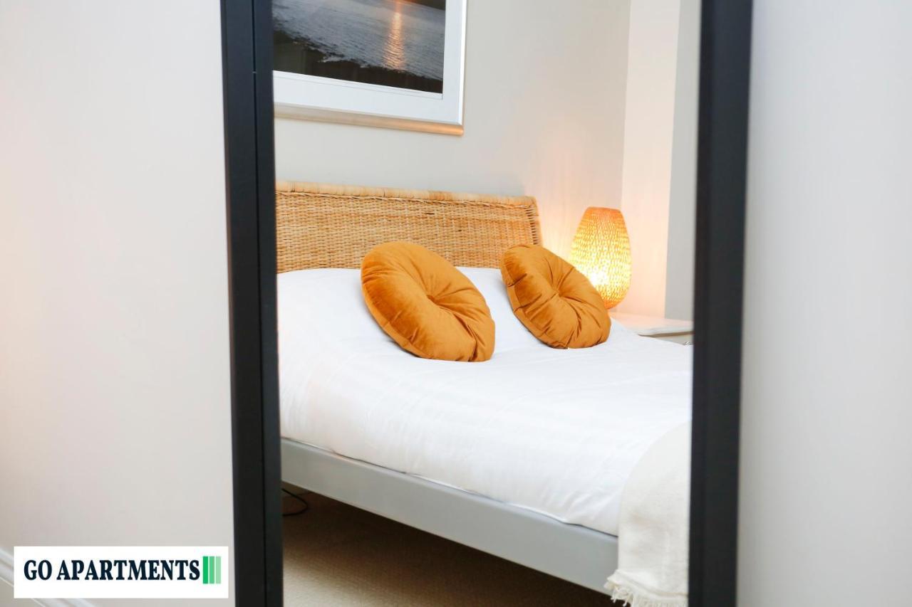 Large 2 Bed Edinburgh City Centre Apartment - Free Parking — Photos 1